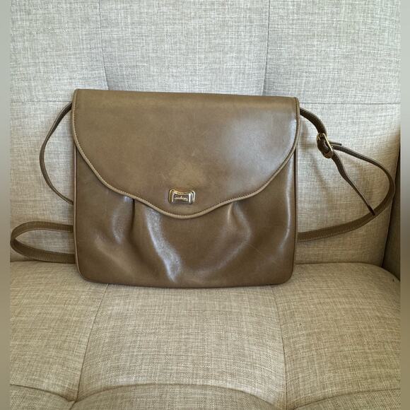 SALE SALVATORE FERRAGAMO VINTAGE Leather Shoulder/ CROSSBODY BAG - Picture 2 of 10